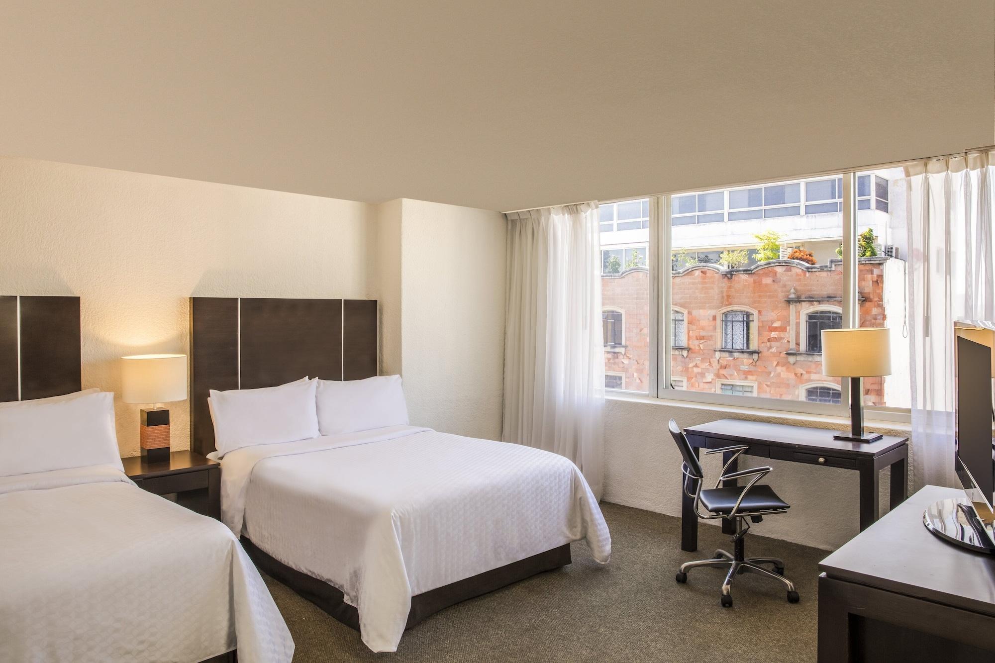 Hotel Plaza Genova Centro Guadalajara Exteriör bild