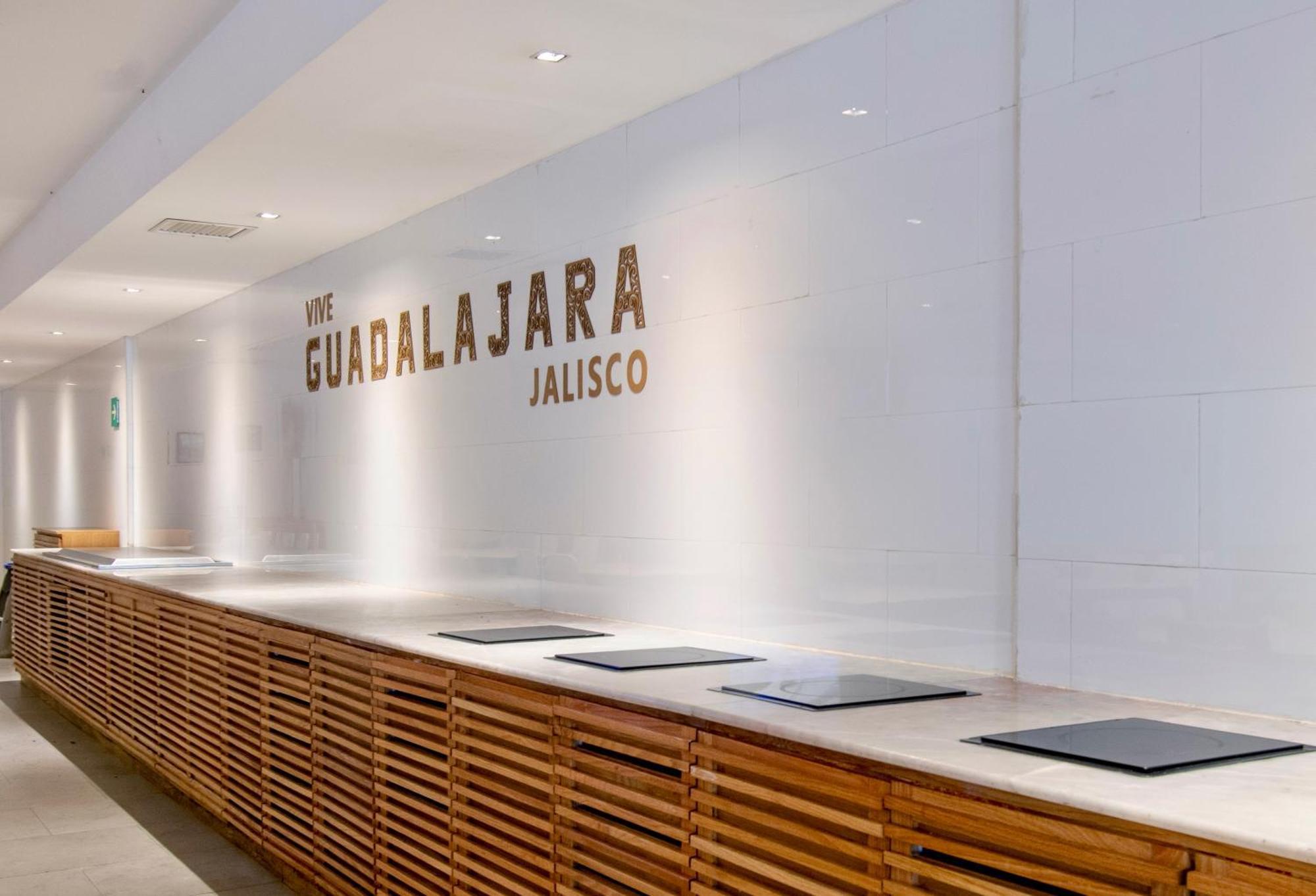 Hotel Plaza Genova Centro Guadalajara Exteriör bild